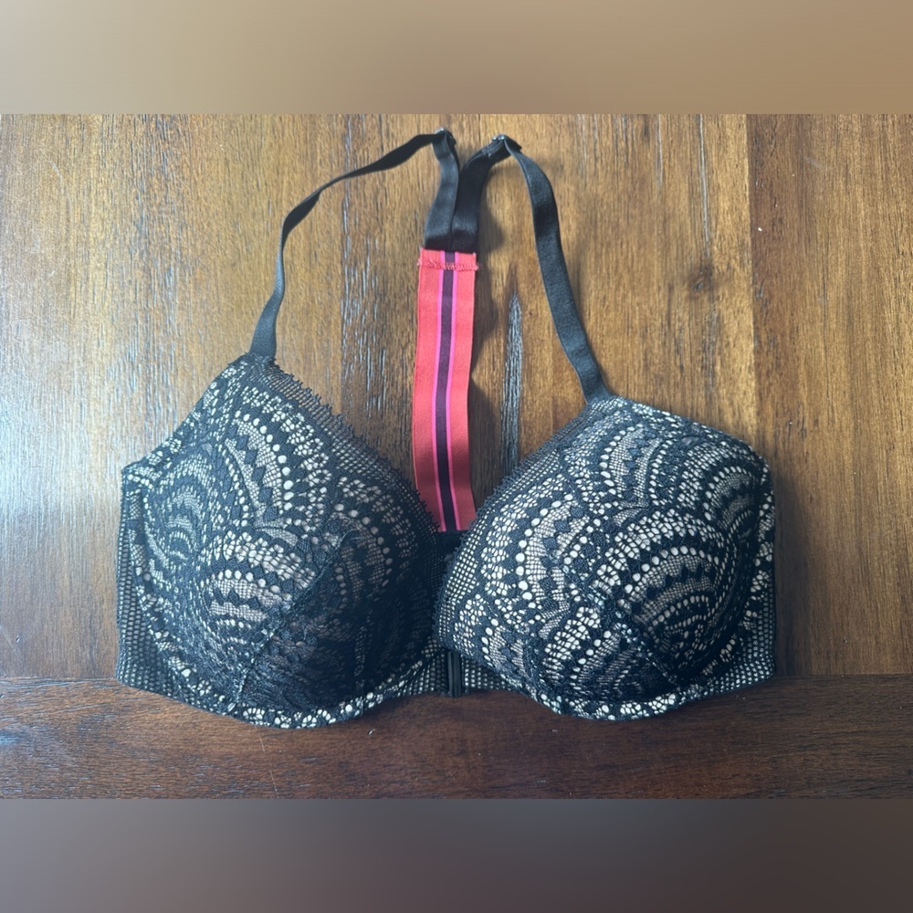 Victoria’s Very Sexy Racerback Elegant Black Lace Bra- size 46DD
